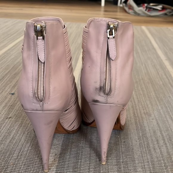 Givenchy heels. Size 38. - Picture 2 of 3